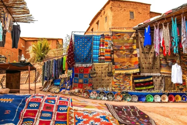 Ruta de 4 días desde Marrakech por el desierto de Merzouga y Ouzina
