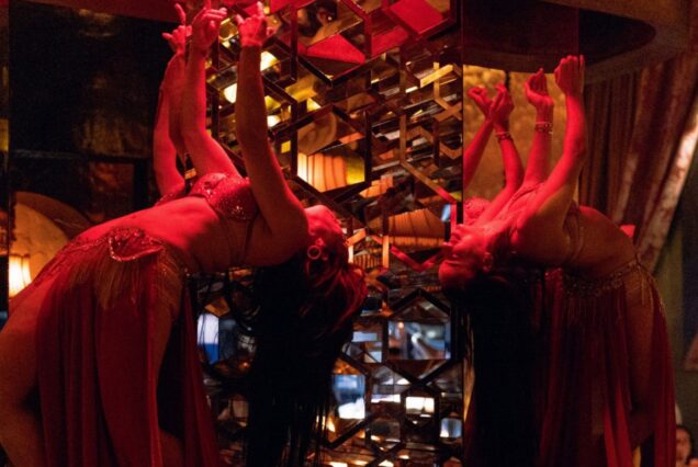 Cena Espectáculo y Vida Nocturna en Gueliz la Parte Nueva de Marrakech