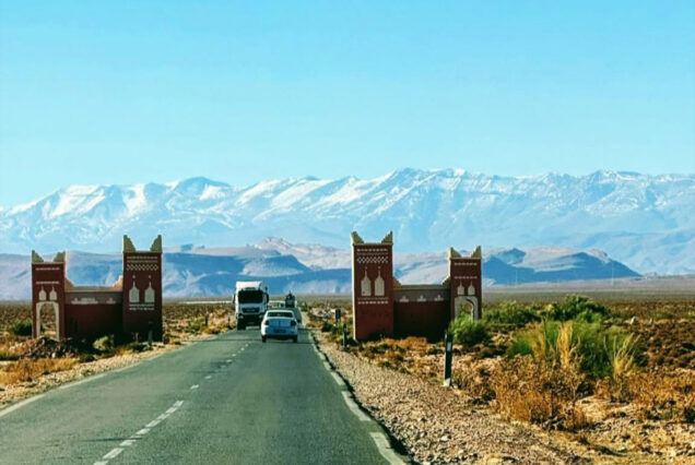 Excursión de 3 días Marrakech a Cascadas de Ouzoud y Desierto