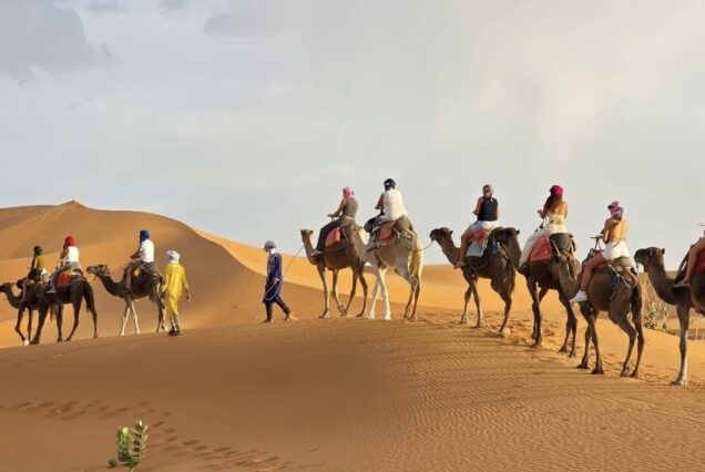 Viaje de 6 días y 5 noches desde Marrakech a Fez por el desierto