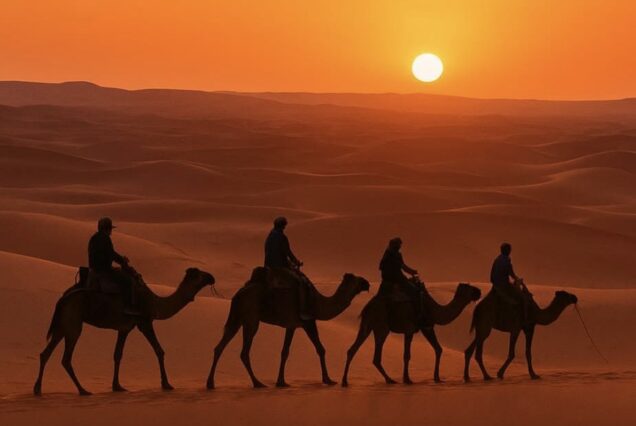 Excursión de 3 días Marrakech a Cascadas de Ouzoud y Desierto