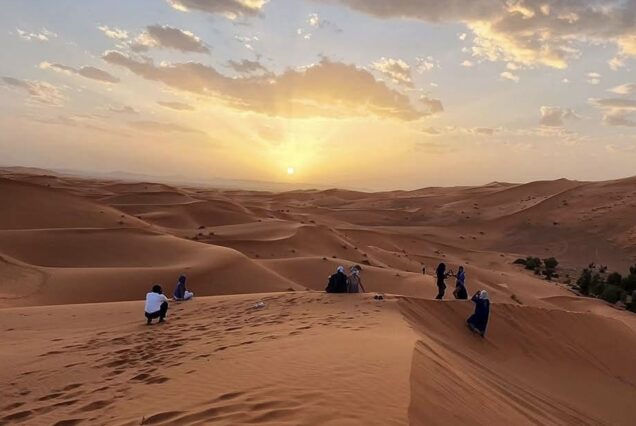 Excursión de 3 días Marrakech a Cascadas de Ouzoud y Desierto
