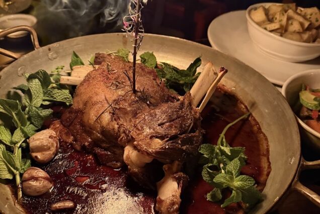 Cena Espectáculo y Vida Nocturna en Gueliz la Parte Nueva de Marrakech