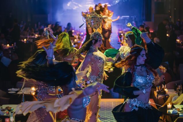 Cena Espectáculo y Vida Nocturna en Gueliz la Parte Nueva de Marrakech