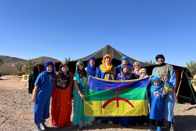 Tour de 12 Días desde Marrakech por Chefchaouen Fez y Desierto