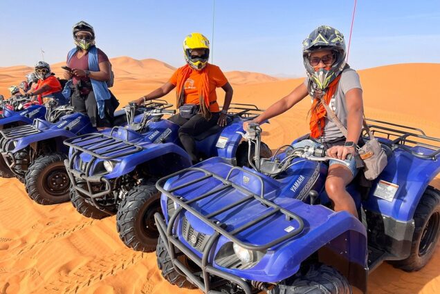 Tour de 12 Días desde Marrakech por Chefchaouen Fez y Desierto