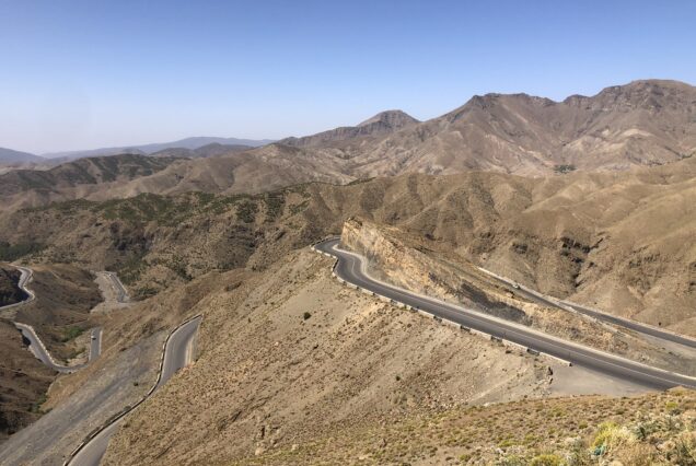 viaje de 4 días y 3 noches al desierto de Merzouga y las cascadas de Ouzoud.