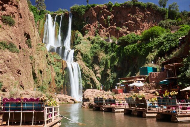 Ruta de 3 días y 2 noches al desierto desde Marrakech visitando Cascadas Ouzoud