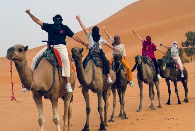 Viaje de 5 días desde Marrakech a Tánger por Merzouga, Fez y Chefchaouen